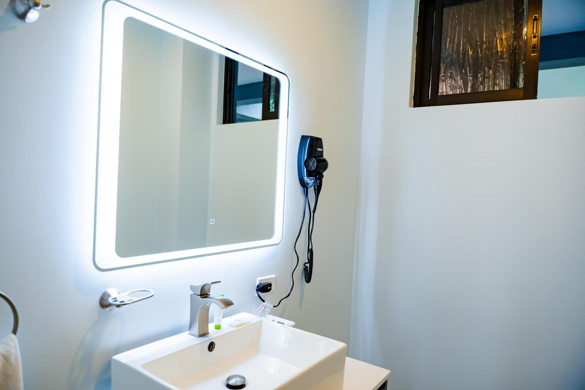 Hotel Luckys San Isidro De El General Екстер'єр фото