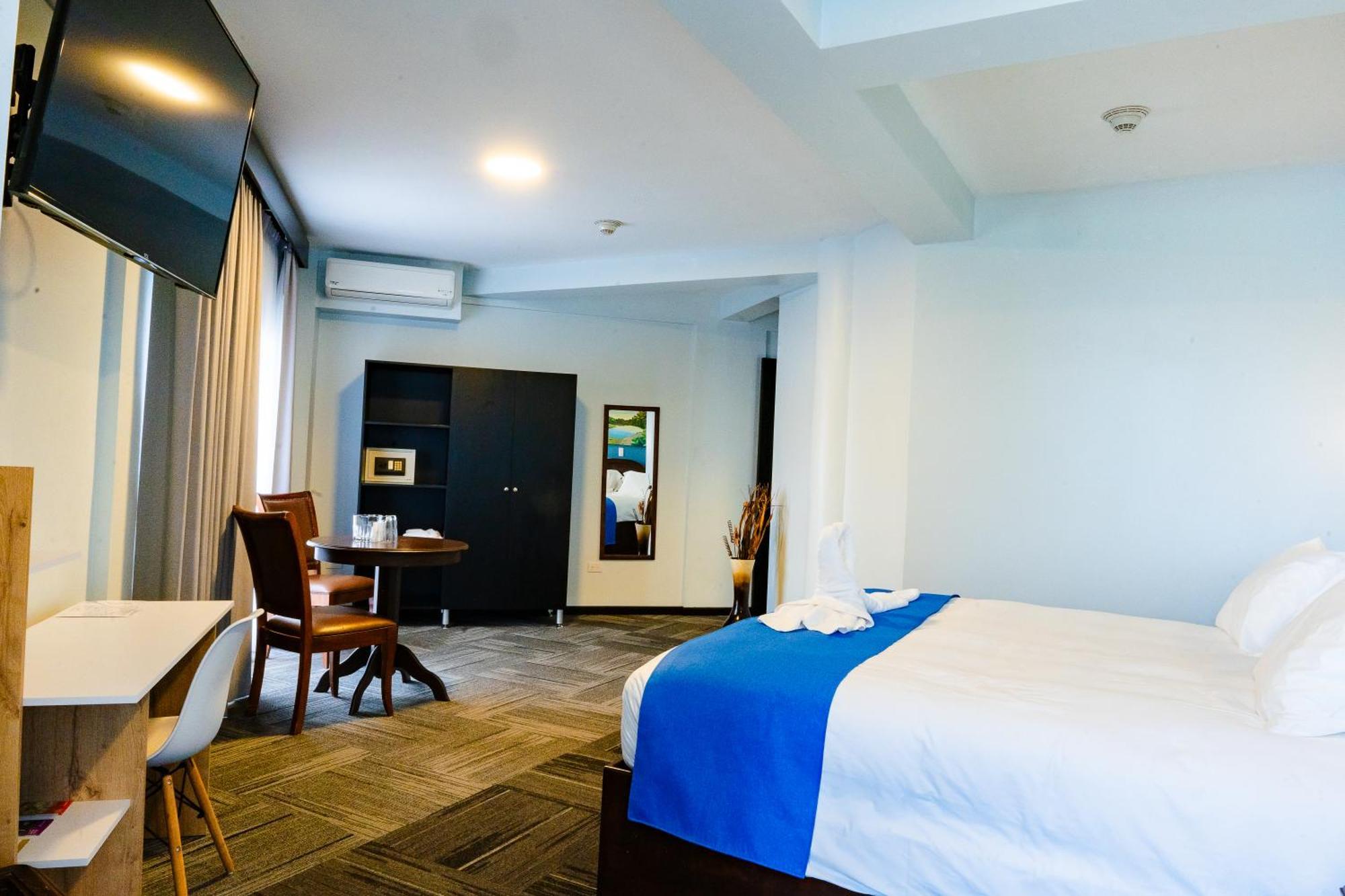 Hotel Luckys San Isidro De El General Екстер'єр фото